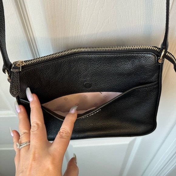 NWOT Kate Spade Runaround Medium Crossbody (Black) - Picture 5 of 8